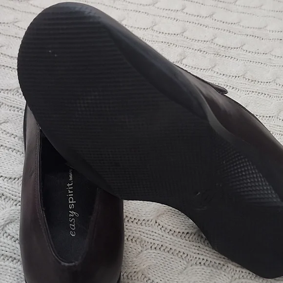Easy Spirit Women's Dark Brown Loafers - Picture 9 of 9